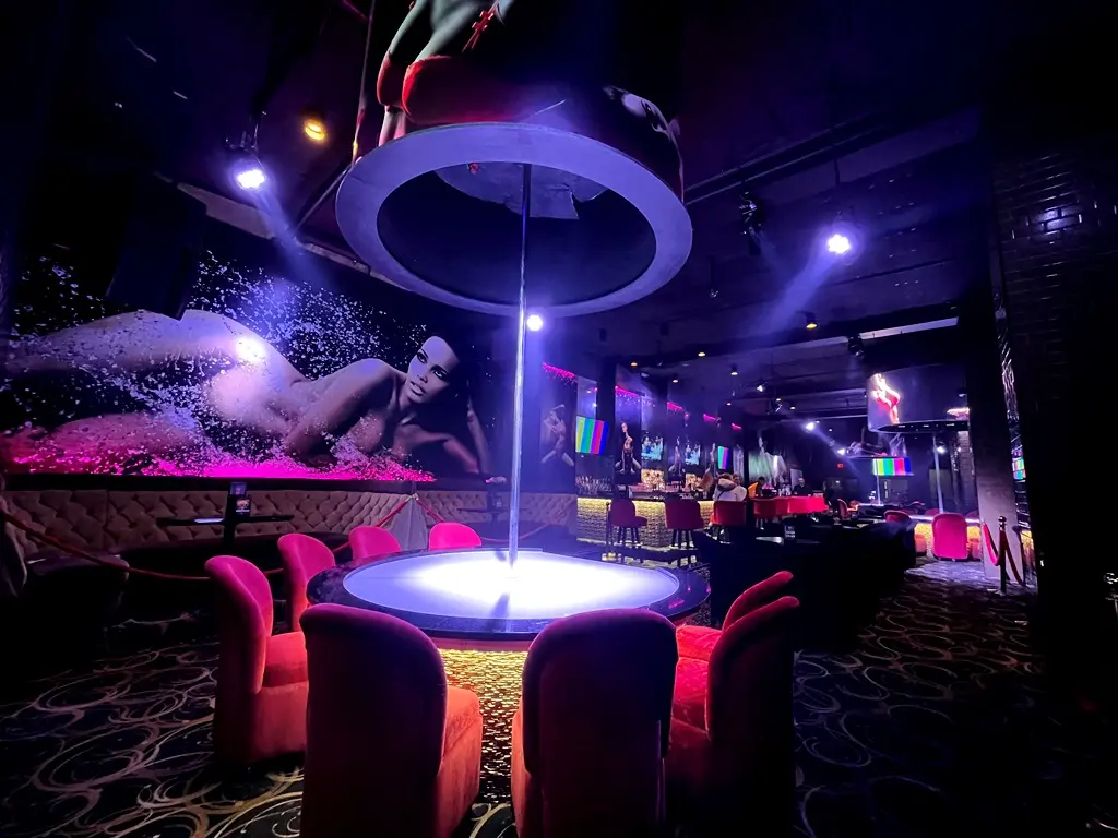 Silk Exotic Downtown Milwaukee venue interior